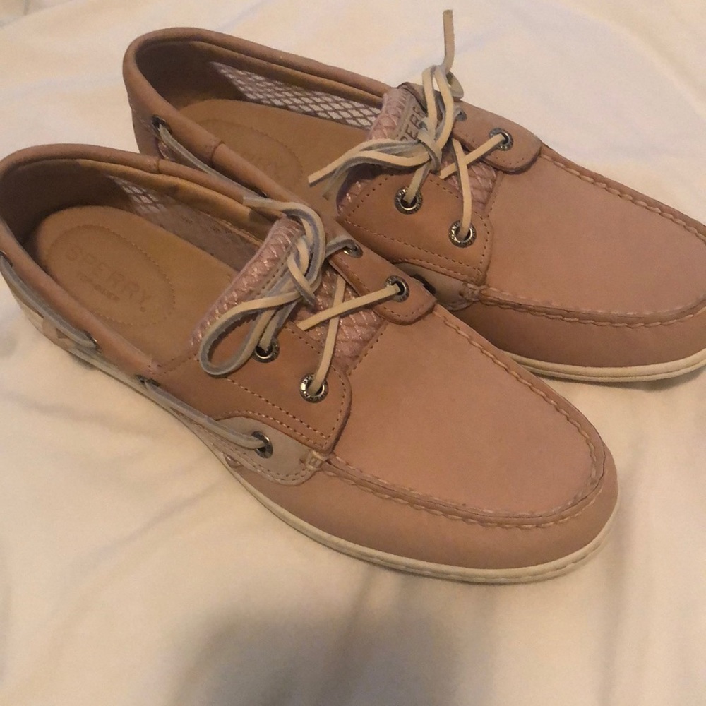 Sperrys boat shoes